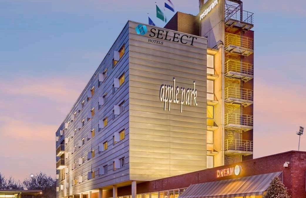 Apple Park Hotel Maastricht winter schilderwerk